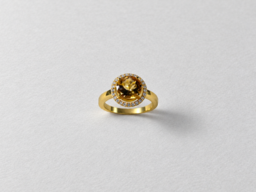 Citrine halo gold ring alternate front view
