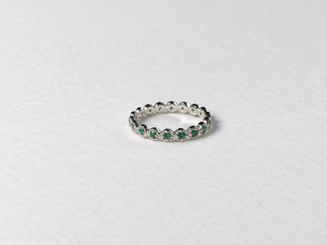 Green gemstone eternity silver ring view 1