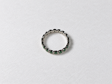 Green gemstone eternity silver ring view 2