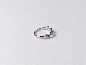 Multicolor gemstone silver ring side view