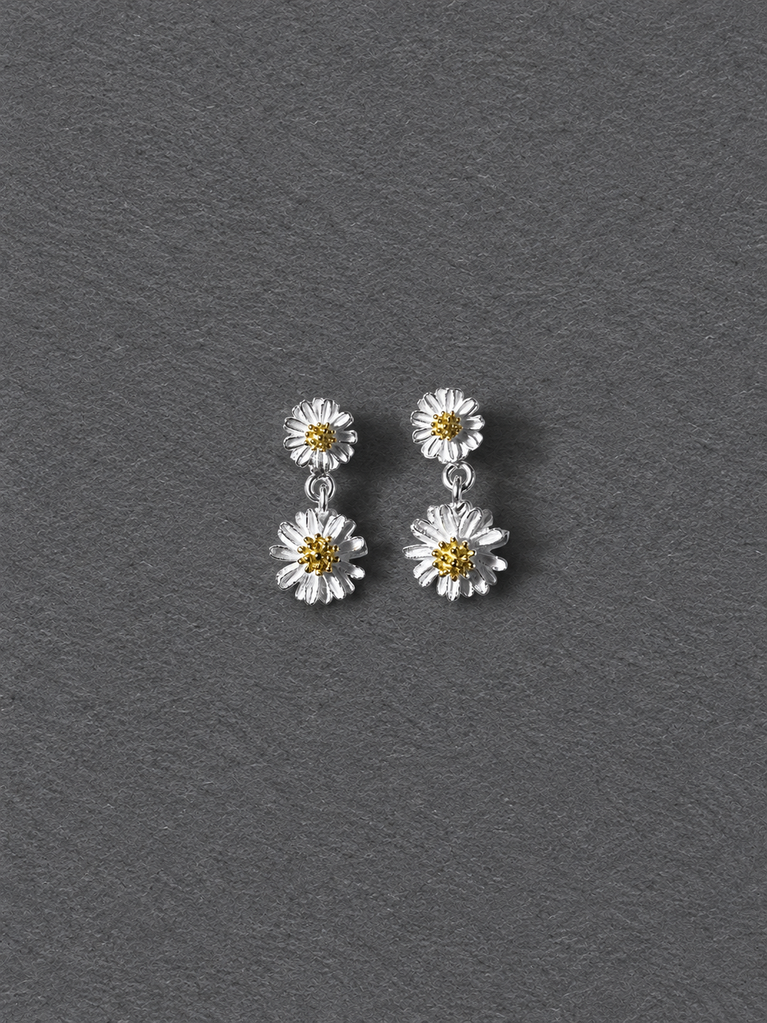 Silver daisy earrings