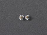 Silver Daisy Stud Earrings
