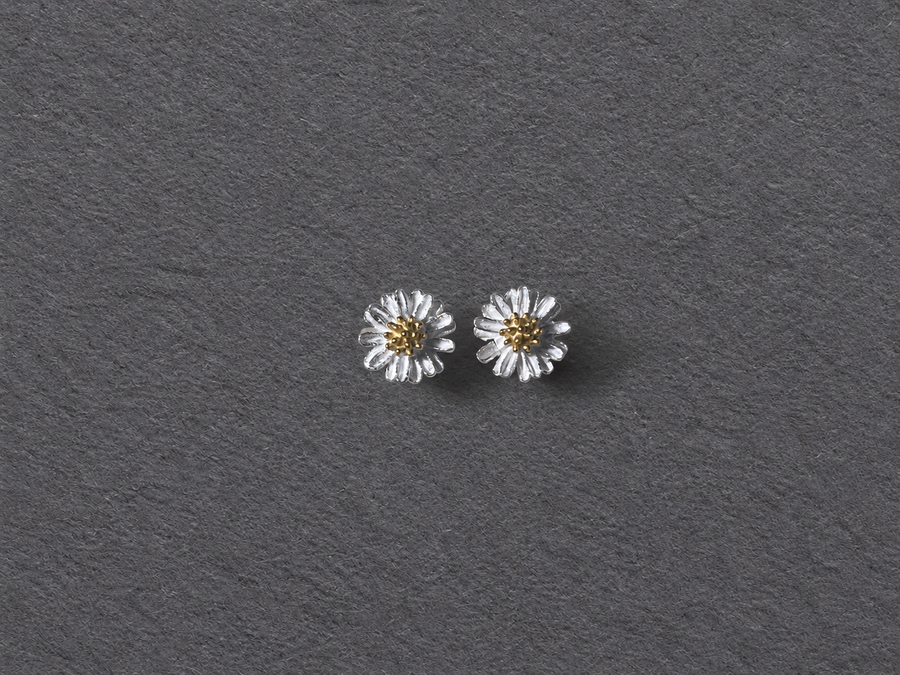 Silver Daisy Stud Earrings