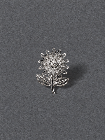 Silver floral brooch