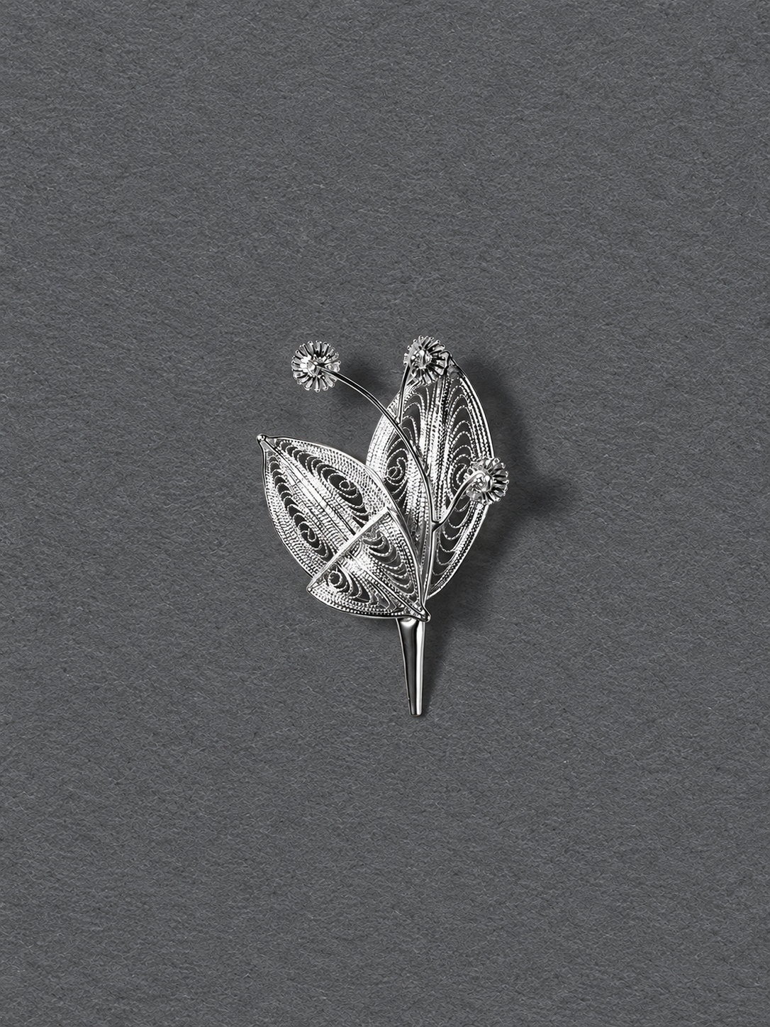 Silver leaf brooch front view