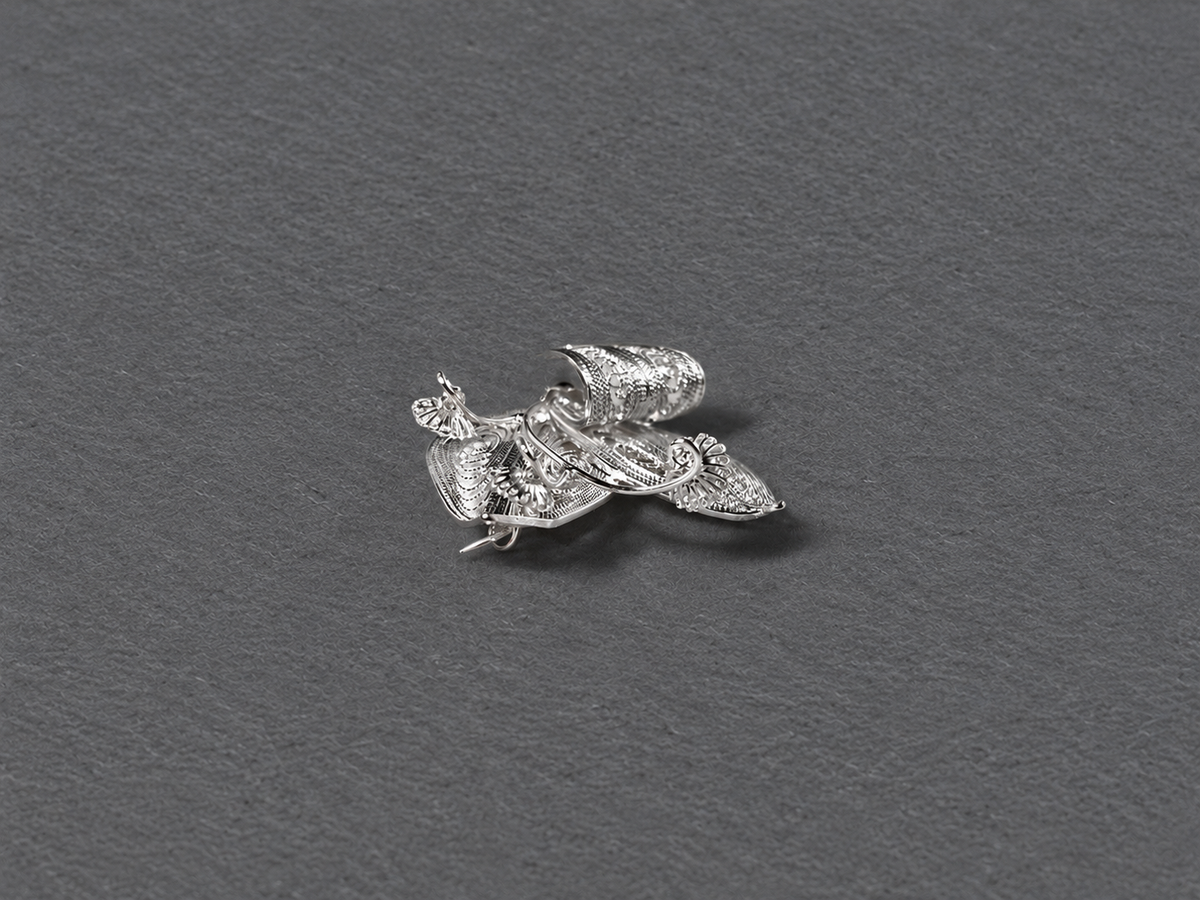 Silver leaf brooch reverse view