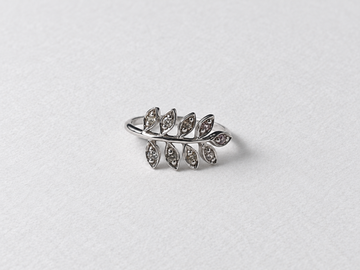 Silver leaf gemstone ring view 1