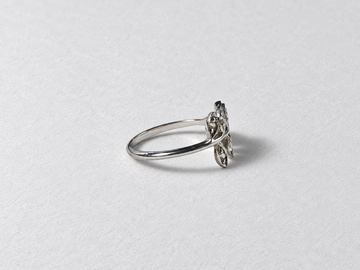 Silver leaf gemstone ring view 2